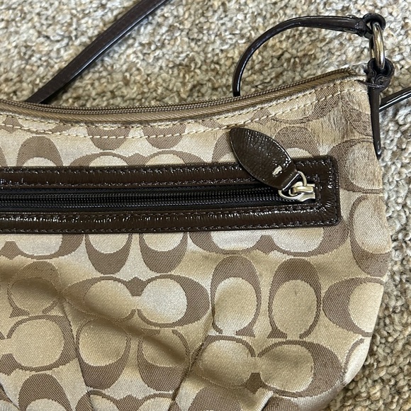 Coach Canvas Monogram Travel Preppy Tan Brown Zip Up Minimalist Y2K Baguette - Picture 6 of 12